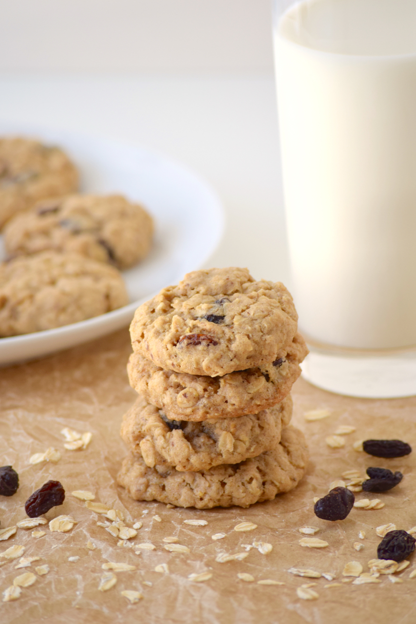 gluten-free-oatmeal-raisin-cookies-title